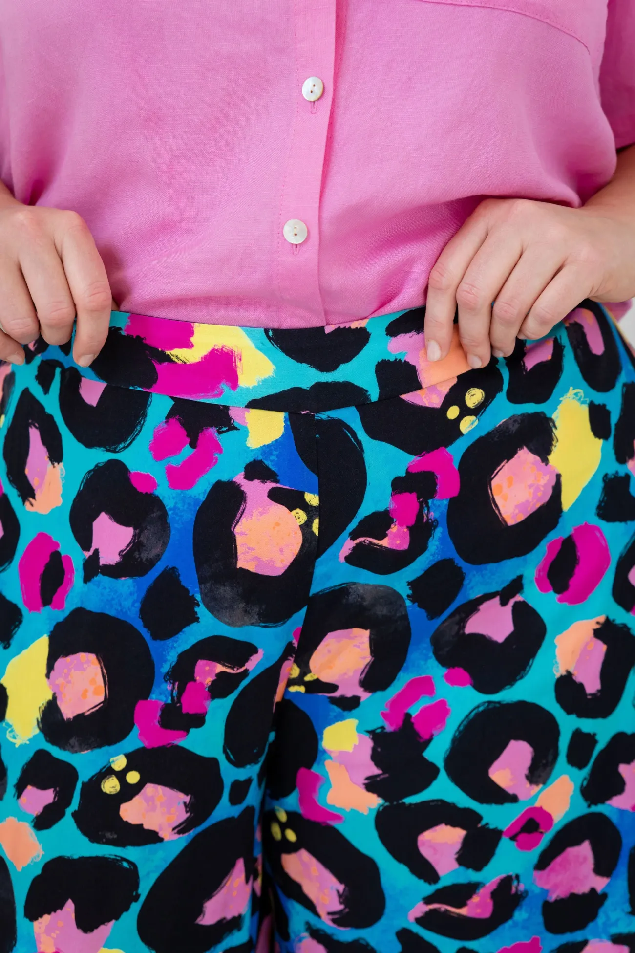 Proud Poppy Clothing Larsa Pants in Kasey Leopard by Kasey Rainbow New