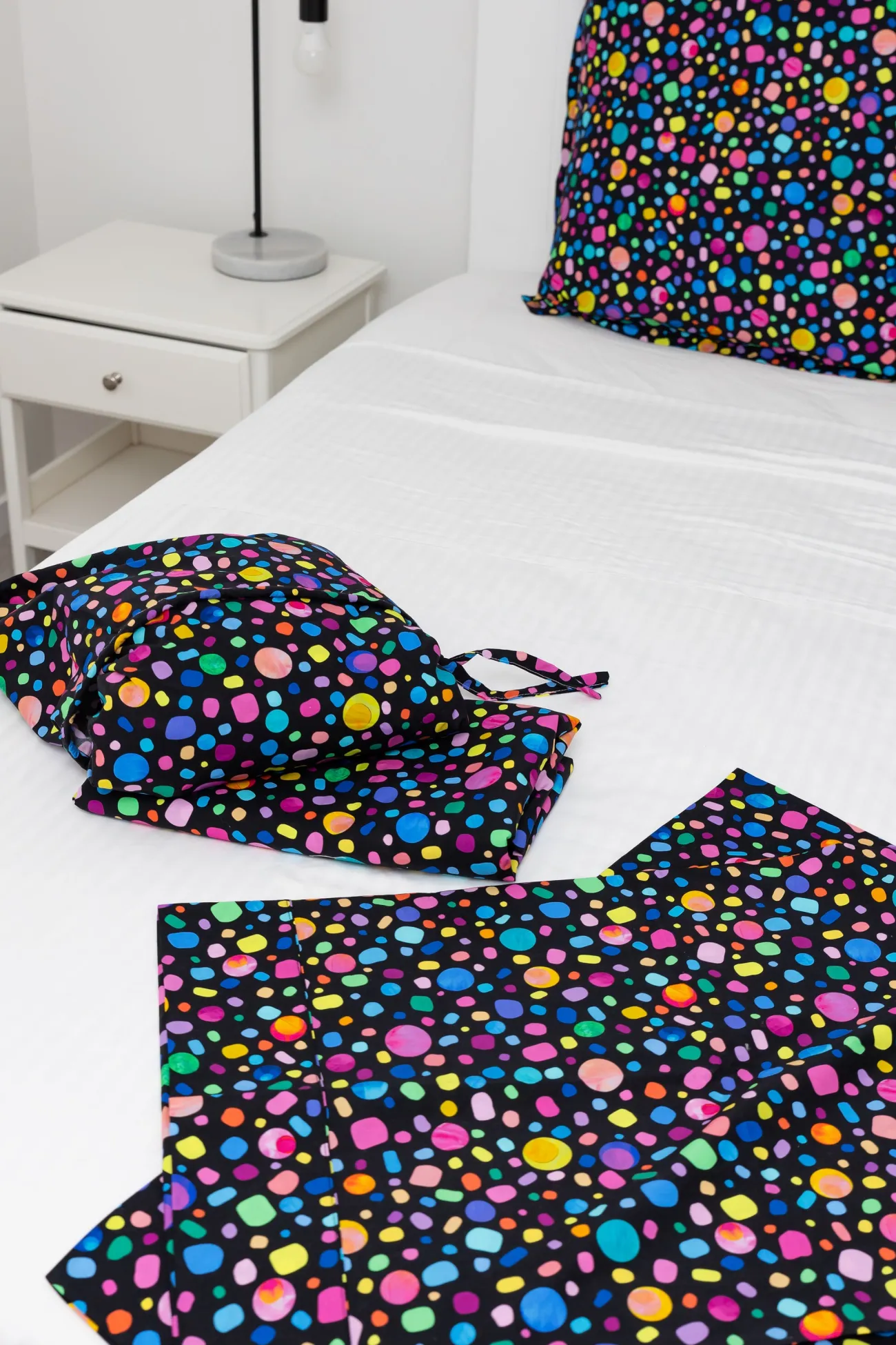 Proud Poppy Clothing Sleep Bright Black Pebble Sheet Set by Kasey Rainbow Clearance